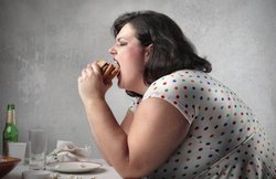 दिमाग के इस हिस्से पर हो जाए कंट्रोल तो ज्यादा खाने की लत से मिल सकता है छुटकारा