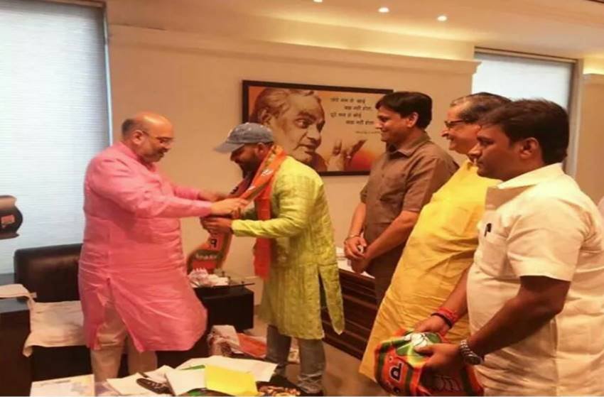 khesari lal yadav, manoj tiwari, pawan singh, nirahua, bhojpuri, actor, politics, पवन सिंह, निरहुआ, मनोज तिवारी, रवि किशन, भोजपुरी, अभिनेता, सियासत, राजनीति