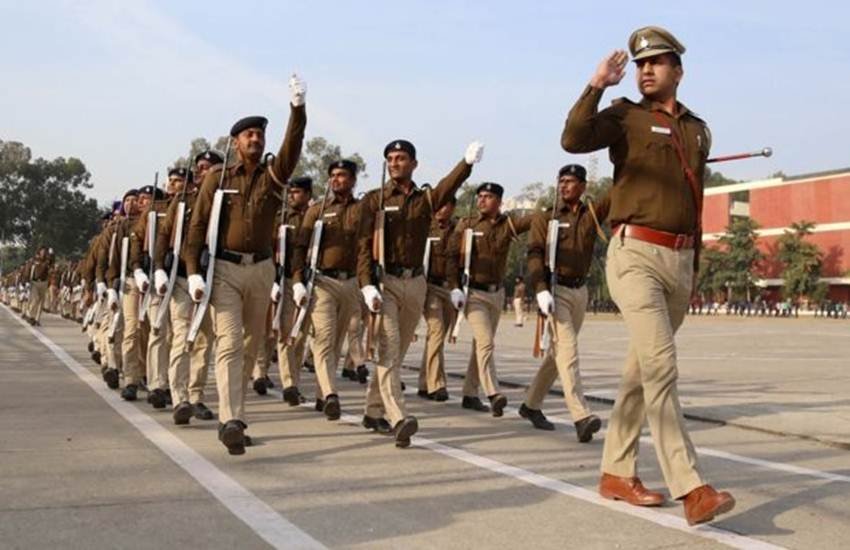 Rajasthan Police Constable Recruitment 2018: चयनित उम्मीदवारों का वेतनमान 14,600 रुपये यानी लेवल 05 के तहत होगा।
