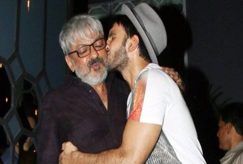 ranveer singh kiss to kapil dev, ranveer singh kiss to arjun kapoor, ranveer singh kiss to ranbir kapoor, ranveer singh kiss to kapil dev, ranveer singh kiss to sanjay leela bhanshali, ranveer singh kisses, ranveer singh birthday, international kissing day