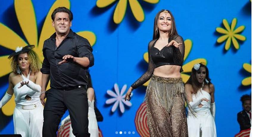 salman khan, sonakshi sinha, salman khan and sonakshi sinha, dance performance, dance performance photos, viral on social media, jansatta, entertainment news