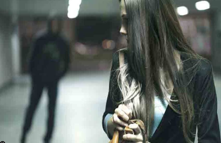 stalker, stalking, Facebook friends, nude pictures, morphed picture, Krishna Bhagel, stalking IPC, mumbai police, Mumbai news, Hindi news, News in Hindi, Jansatta