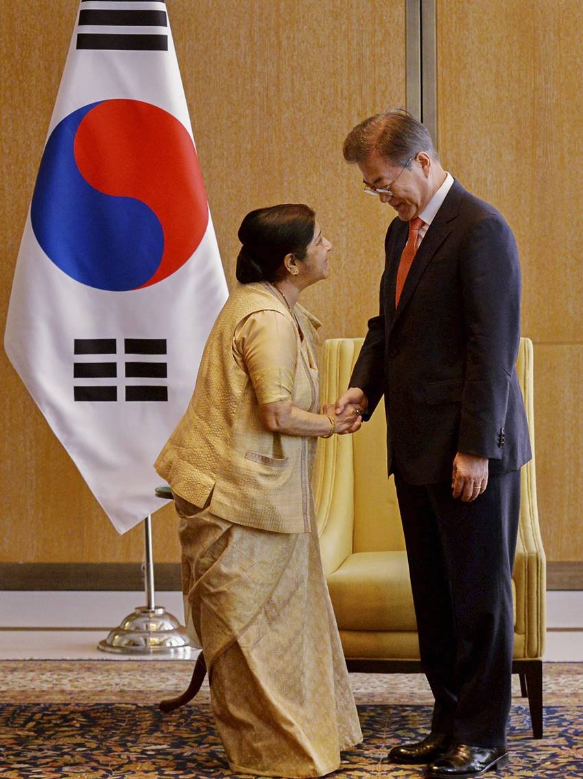 moon jae in india, moon jae in india visit, moon jae in and modi, narendra modi, south korea india relations, south korea india news