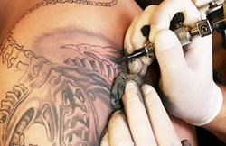 कैंसर सहित कई त्वचा रोगों की वजह हो सकती है टैटू के लिए इस्तेमाल की जाने वाली स्याही