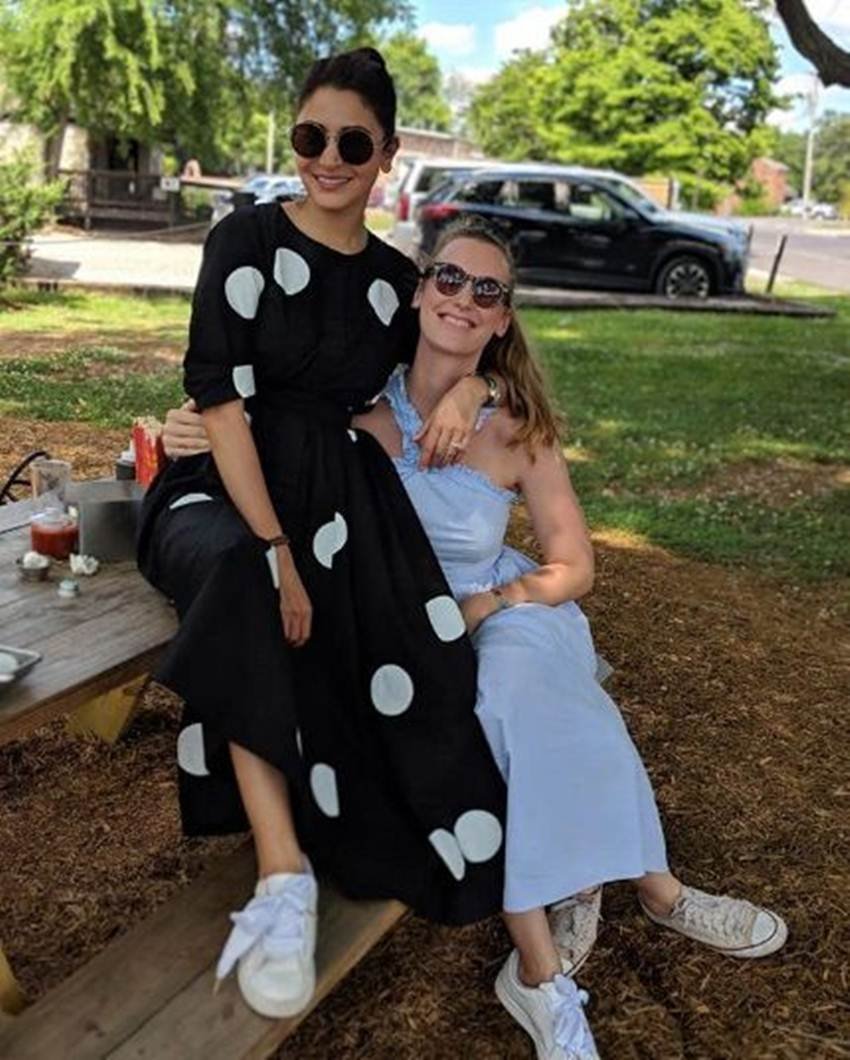 virat kohli, anushka sharma, anshuka virat, virat, anushka, virushka, virushka photos, virushka recent photos, virushka news, virat anushka photos, virat anushka selfie, entertainment news