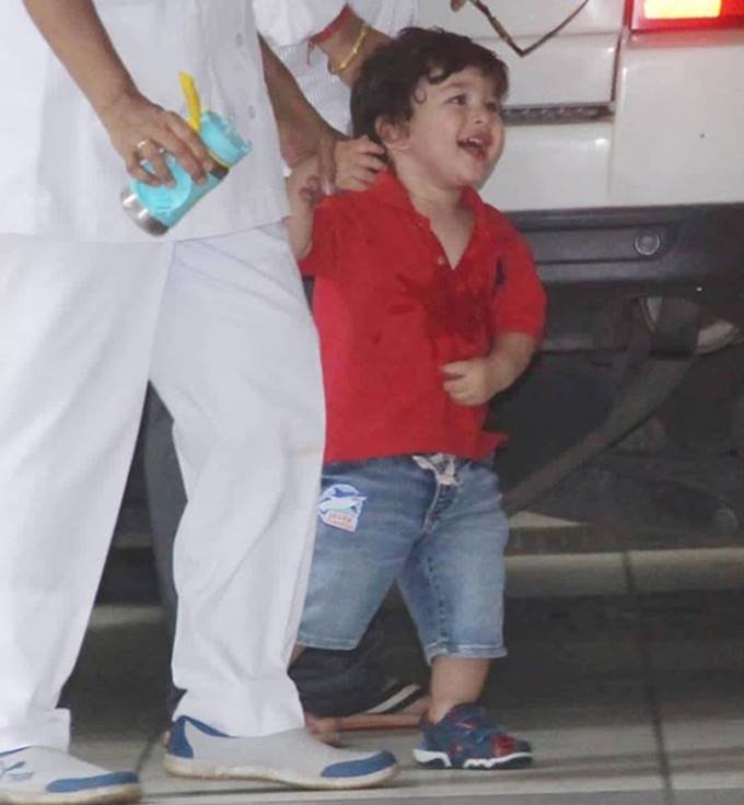 photos of taimur ali khan, taimur ali khan pictures, saif ali khan with son taimur, taimur flaged tricolour, taimur fun with joyfull smile, entertainment news, bollywood news, television news, entertainment news, bollywood news, television news, entertainment news, bollywood news, television news