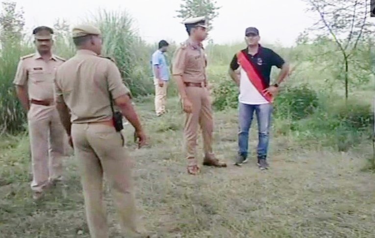 अलीगढ़ में दो लोगों की पीटकर हत्या (फोटो सोर्स- एएनआई ट्विटर)