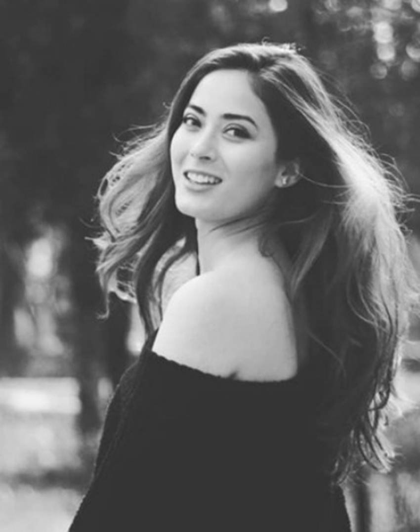 mirarajput, mirarajput humshakal, mirarajput lookalike is nepal beauty queen, nepal beauty queen Missnepal, Missnepal shrinkhala khatiwada, shrinkhalakhatiwada, mirarajput instagram