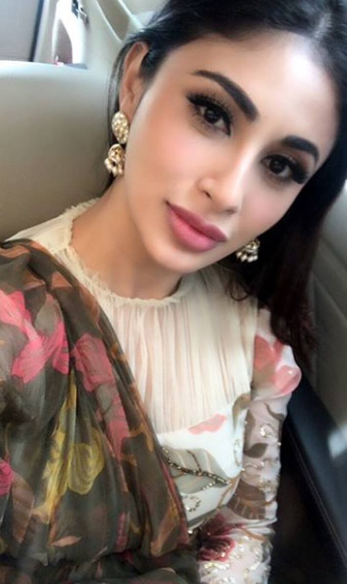 photos of Mouni roy, mouni new pictures, mouni from social media, mouni will take off your heart away, see pictures of gold actress mouni, mouni roy, entertainment news, bollywood news, television news, entertainment news, bollywood news, television news, entertainment news, bollywood news, television news, entertainment news, bollywood news, television news