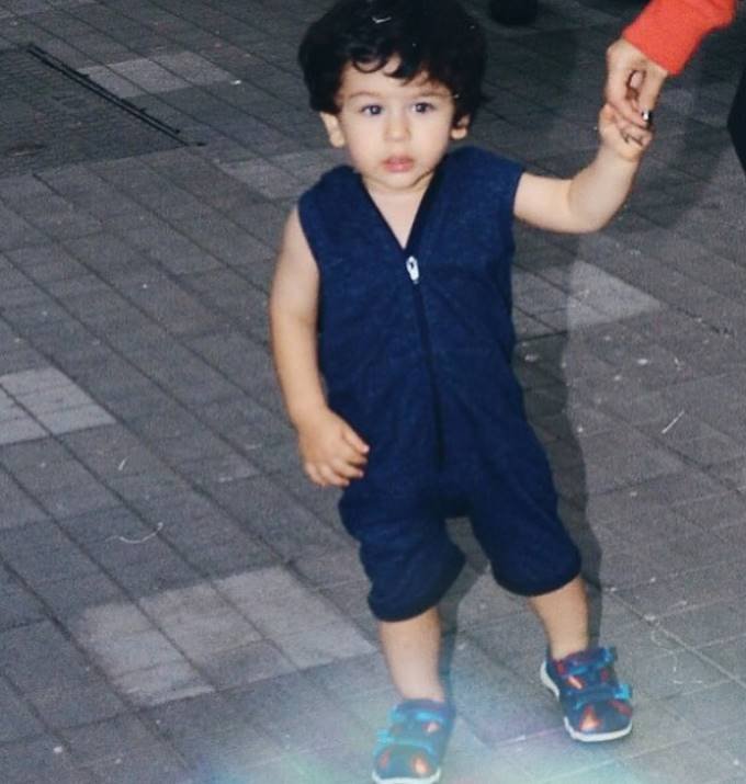 PHOTOS OF Inaaya Naumi Kemmu, taimur ali khan Pictures, taimur Babys Day Out, inaaya naumi Babys Day Out, Babys Day Out, here is picture of starkids, enjoying day of Babys Day Out, Babys Day Out, television news, entertainment news, bollywood news, television news, entertainment news, bollywood news, television news, television news, entertainment news, bollywood news, television news, entertainment news, bollywood news, television news