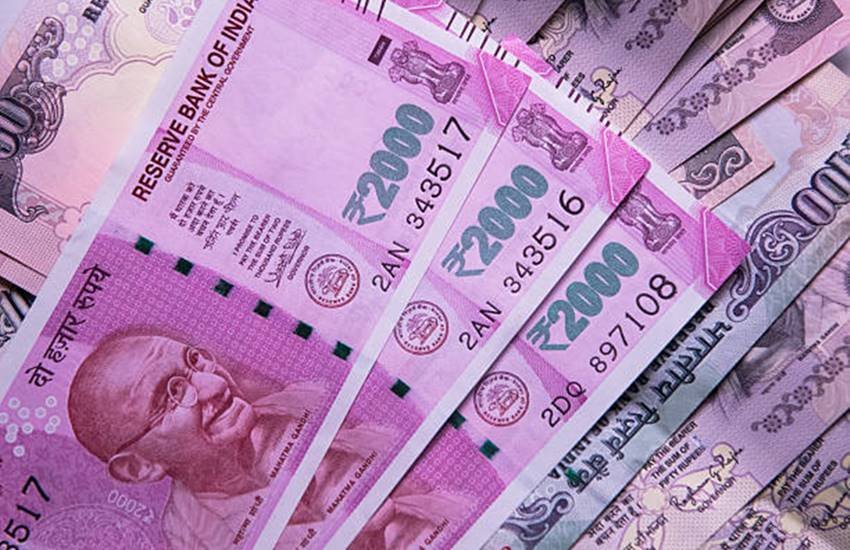 7th pay commission: यह बढ़ोतरी 7वें वेतन आयोग में तय किए गए फार्मूले के तहत की गई है।
