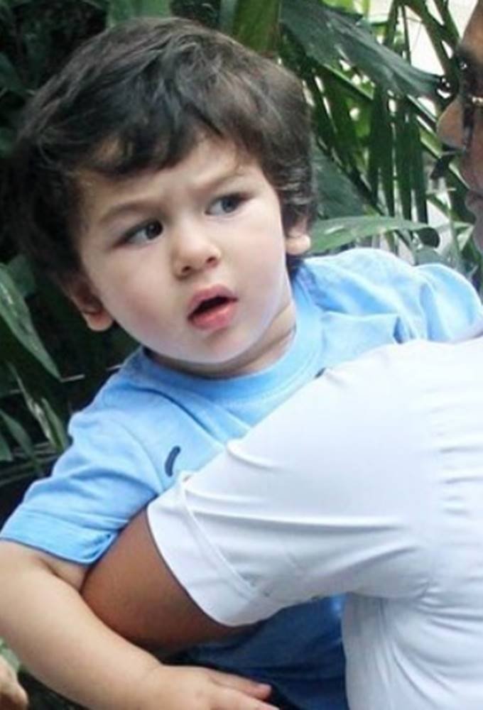 photos of taimur ali khan, taimur ali khan pictures, saif ali khan with son taimur, taimur flaged tricolour, taimur fun with joyfull smile, entertainment news, bollywood news, television news, entertainment news, bollywood news, television news, entertainment news, bollywood news, television news