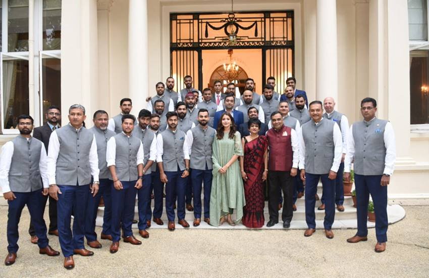 अनुष्‍का शर्मा और विराट कोहली ने इटली में शादी रचाई थी। (Photo : Twitter/BCCI)