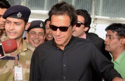 बांग्‍लादेश‍ियों को पाक‍िस्‍तान की नागर‍िकता देंगे इमरान खान