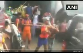 Bulandshahr, Bulandshahr Kanwaria, Kanwaria attacks police, Kanwaria attacks police vehicle, Kanwar yatra, uttar pradesh, Bulandshahr news, Hindi news, news in Hindi, Jansatta