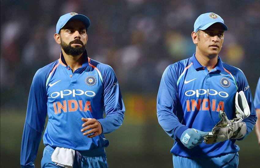 भारतीय क्रिकेट टीम के कप्‍तान विराट कोहली और पूर्व कप्‍तान महेंद्र सिंह धोनी। (Photo : Express Archive)