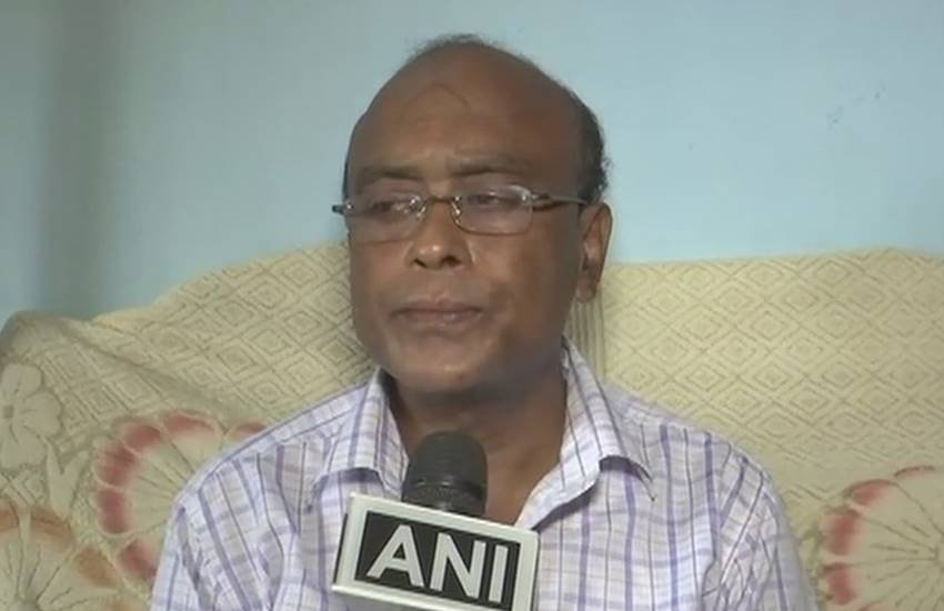 मोहम्मद ए हक का दावा है कि वह 30 वर्षों तक सेना में रहे लेकिन एनआरसी में उनका नाम नहीं है। (फोटो सोर्स- एएनआई)