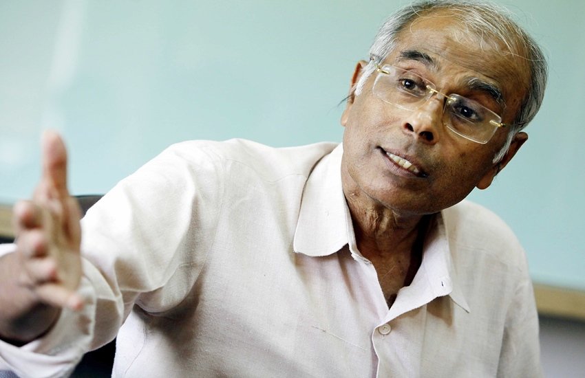 सामाजिक कार्यकर्ता नरेंद्र दाभोलकर (एक्सप्रेस आर्काइव फोटो)