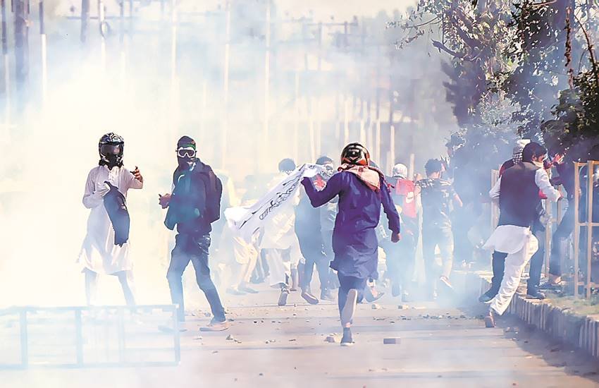 अल कायदा के अलावा 131 अन्य युवकों के दूसरे विभिन्न आतंकी संगठनों में शामिल होने की जानकारी खुफिया एजंसियों को मिली है। 