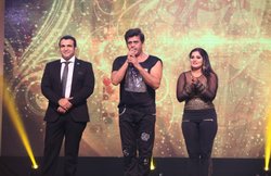 डिशूम इंटरनेशनल भोजपुरी फिल्म अवार्ड्स में भोजपुरी के साथ बॉलीवुड स्टार ने बांधा समा