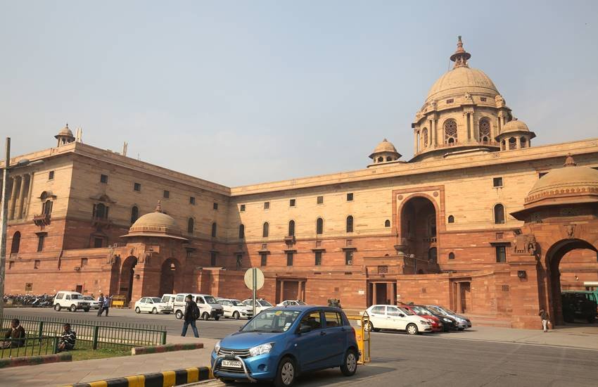 साउथ ब्लॉक में ही प्रधानमंत्री कार्यालय स्थित है। (Express photo by Renuka Puri) साउथ ब्लॉक में ही प्रधानमंत्री कार्यालय स्थित है। (Express photo by Renuka Puri)