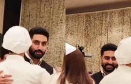abhishek bachchan, abhishek bachchan gets trolled, abhishek bachchan gets trolled Rajan Nanda prayer meet, Shweta Nanda, Rajan Nanda Passes Away, Shweta Bachchan Father In Law Rajan Nanda, Amitabh Bachchan, Amitabh Bachchan Movies. Amitabh Bachchan photos