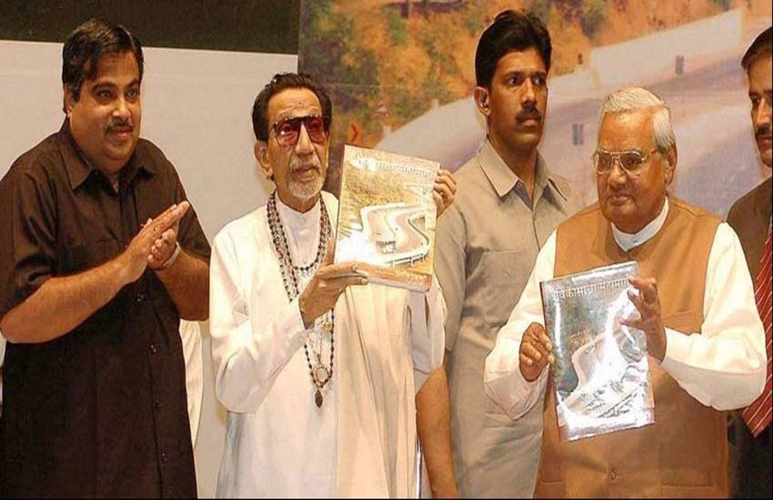 संघ की विचारधारा से बेहद प्रभावित थे अटल जी (फोटो-पीटीआई)