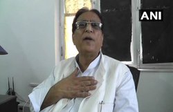 VIDEO: गिरिराज सिंह के बयान पर आजम ने पूछा- ये मर्दानगी उस वक्‍त कहां गई थी जब…