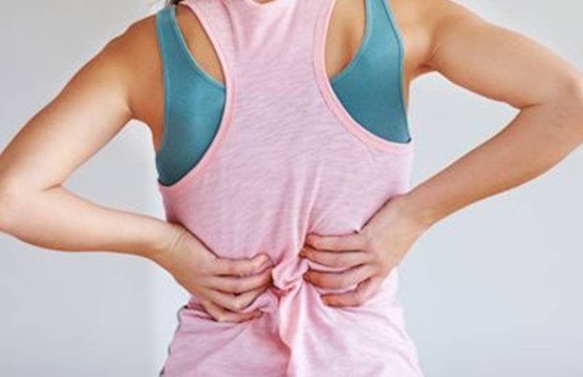 पीठ दर्द में आराम दिलाने में यह आसन बेहद लाभकारी है। पीठ दर्द में आराम दिलाने में यह आसन बेहद लाभकारी है।