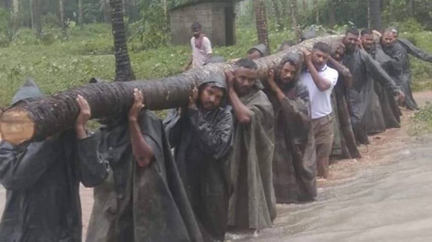 "kerala, kerala heavy rain, kerala flood, indian army, ndrf, p vijayan