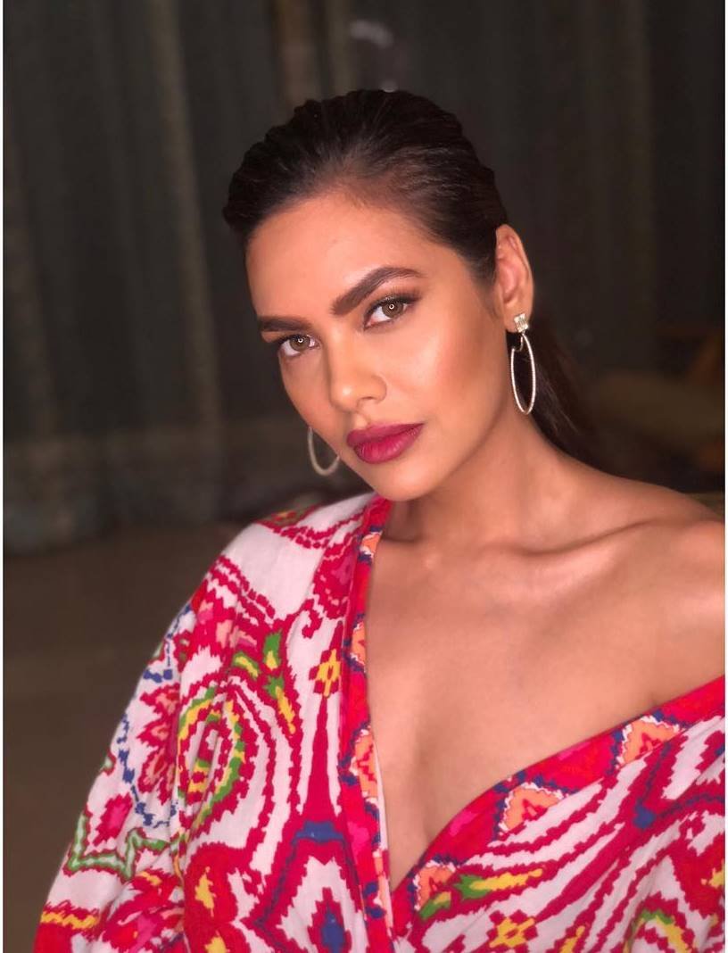 esha gupta, esha gupta relations with atal bihari vajpayee, jansatta atala ji. esha gupta movie, esha gupta latest news, atal bihari vajpayee, bharat ratna atal bihari vajpayee