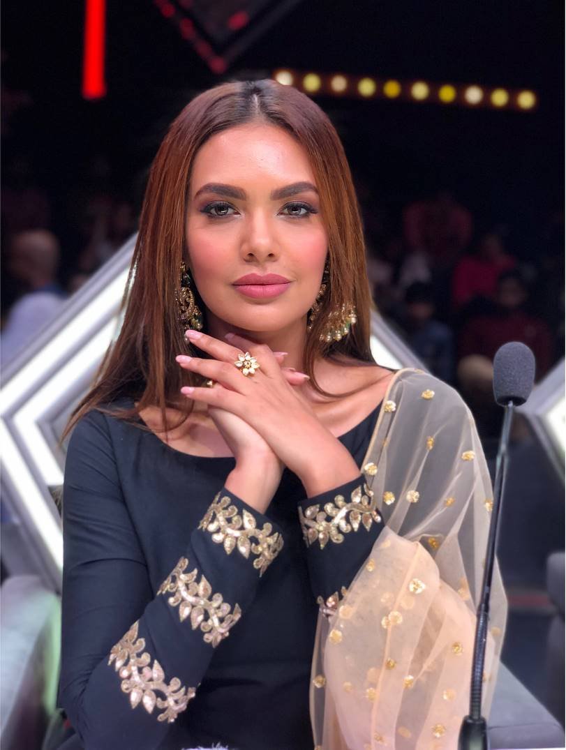esha gupta, esha gupta relations with atal bihari vajpayee, jansatta atala ji. esha gupta movie, esha gupta latest news, atal bihari vajpayee, bharat ratna atal bihari vajpayee