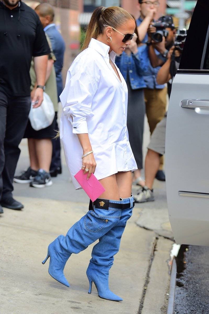 Jennifer Lopez, Pants, denim boot, Lamp shade, Wardrobe Malfunction, Versace, Versace Boots, twitter Troll, JLo, jennifer Lopez Trolled, Internet, Social Media, Boots, Thigh high boots, over the knee boots