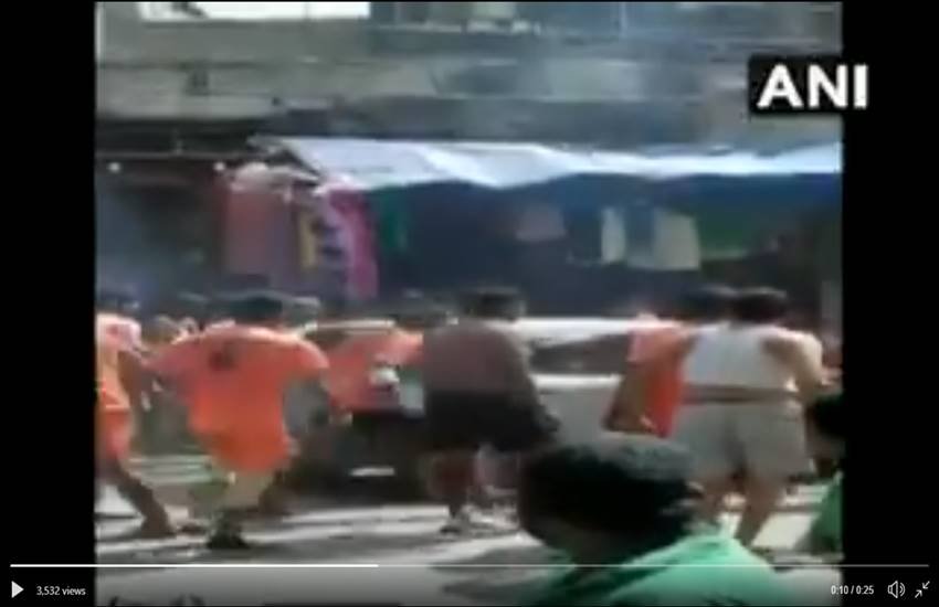 Muzaffarnagar, Muzaffarnagar news, Muzaffarnagar police, Muzaffarnagar kanwariya, kanwar, kanwar yatra, kanwariya, kanwariya vandalise car, Hindi news, News in Hindi, Jansatta