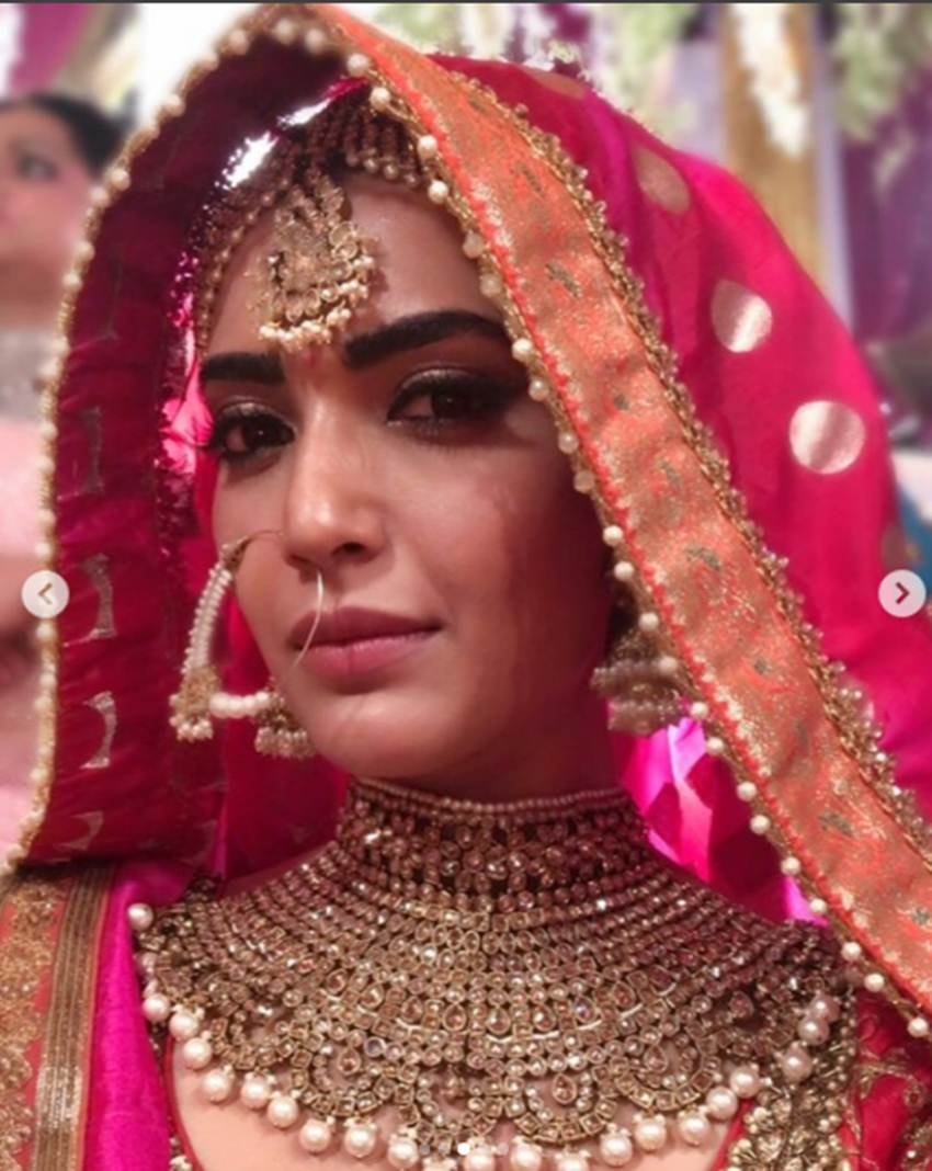 karishma tanna, karishma tanna photos, karishma tanna latest photos, karishma tanna instagram, karishma tanna qayamat ki raat, karishma tanna star plus, karishma tanna gauri