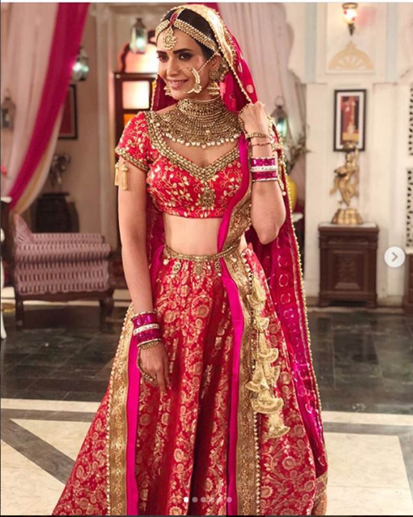 karishma tanna, karishma tanna photos, karishma tanna latest photos, karishma tanna instagram, karishma tanna qayamat ki raat, karishma tanna star plus, karishma tanna gauri