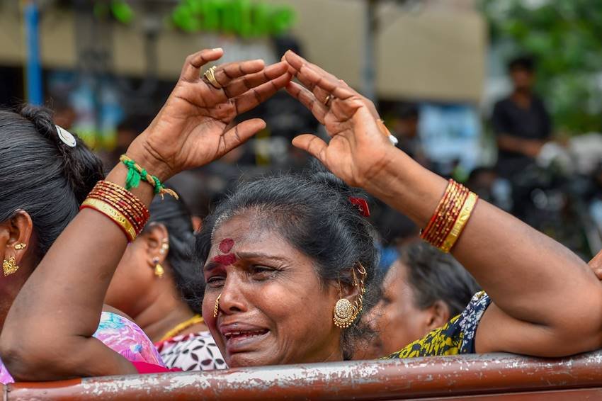 "karunanidhi, karunanidhi health, karunanidhi health live, karunanidhi health live updates, karunanidhi health condition, dmk chief, kalaignar karunanidhi, kauvery hospital, mk stalin, karunanidhi followers, live tamil news"