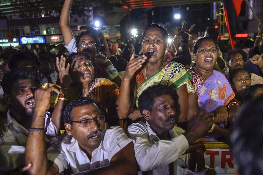 "karunanidhi, karunanidhi health, karunanidhi health live, karunanidhi health live updates, karunanidhi health condition, dmk chief, kalaignar karunanidhi, kauvery hospital, mk stalin, karunanidhi followers, live tamil news"