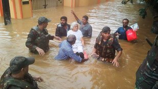 kerala floods, kerala floods 2018, kerala floods news, kerala floods relief fund, kerala floods video, kerala floods live updates, www.donation.cmdrf.kerala.gov.in, www.cmdrf.kerala.gov.in, kerala floods live, kerala floods donation, kerala rains, kerala rains news