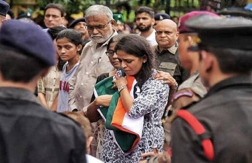 Major Kaustubh Prakash Kumar Rane, Major Kaustubh, Mrs Kanika Rane, Wife of Major Kaustubh rane, Gurez Sector, jammu kashmir, Hindi news, Mumbai news, News in Hindi, Jansatta