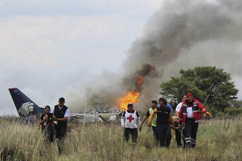 mexico crash, mexico air crash, mexico plane crash, mexico aircraft crash, aeromexico crash photos, mexico plane crash 2018, aeromexico crash, mexico flight crash, aeromexico airlines, aeromexico plane crash, aeromexico airplane crash, aeromexico crash cerritos, aeromexico plane accident