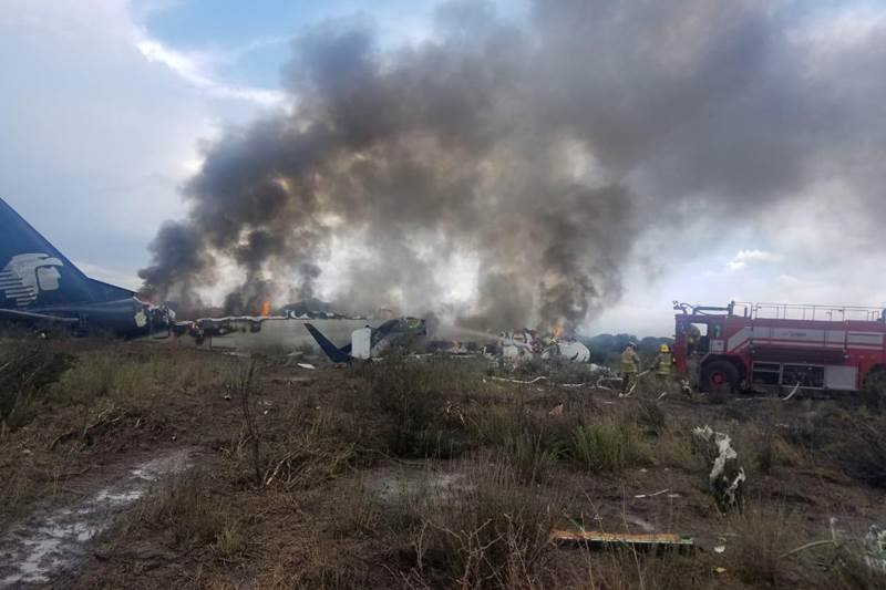 mexico crash, mexico air crash, mexico plane crash, mexico aircraft crash, aeromexico crash photos, mexico plane crash 2018, aeromexico crash, mexico flight crash, aeromexico airlines, aeromexico plane crash, aeromexico airplane crash, aeromexico crash cerritos, aeromexico plane accident