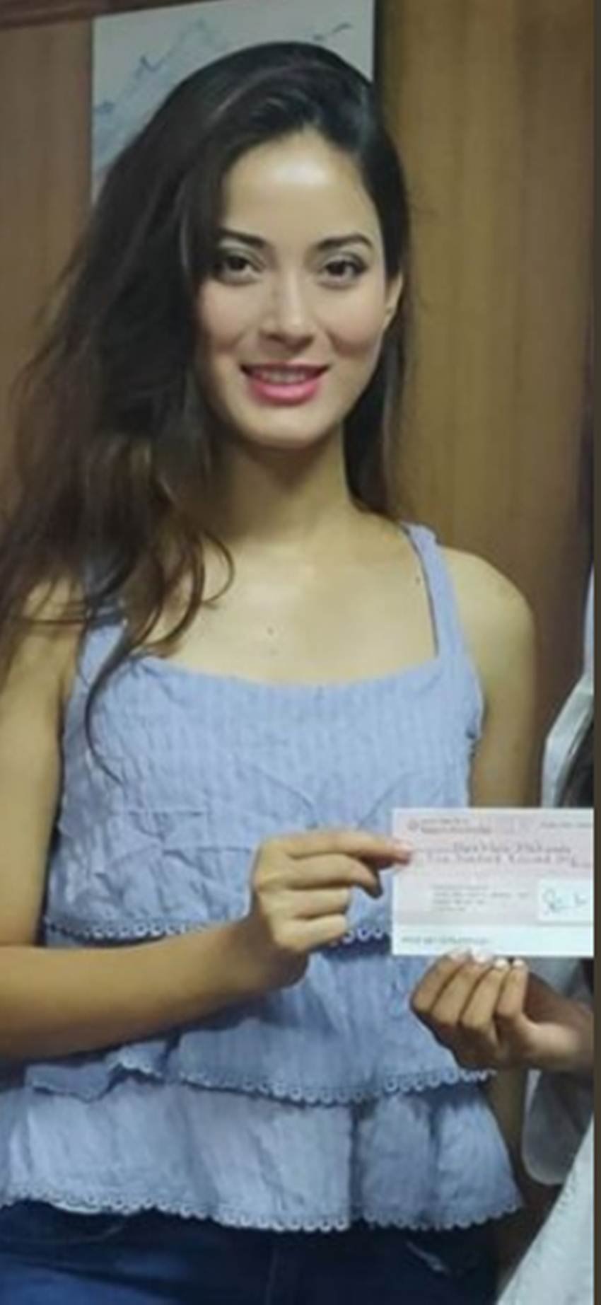 mirarajput, mirarajput humshakal, mirarajput lookalike is nepal beauty queen, nepal beauty queen Missnepal, Missnepal shrinkhala khatiwada, shrinkhalakhatiwada, mirarajput instagram