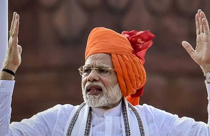 अर्थव्यवस्था का जिक्र करते हुए प्रधानमंत्री ने कहा कि भारत दुनिया की एक मजबूत आर्थिक ताकत बनने की ओर अग्रसर है।