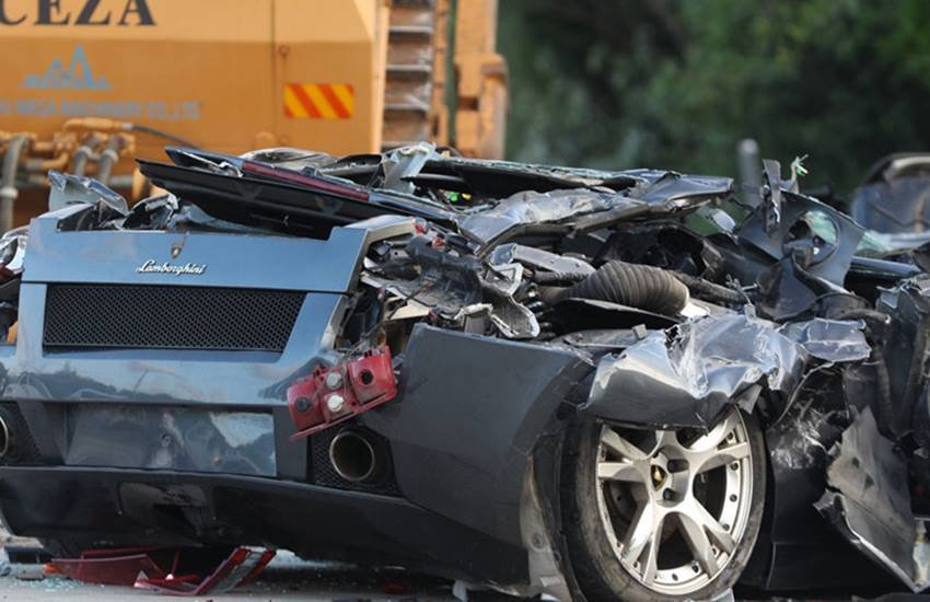 Philippine government, Philippine president Rodrigo Duterte, seized Porsches, Jaguars, Audi, BMW, third-generation Corvette, Philippine government destroyed cars, Philippine government destroyed illegally imported classic cars, Philippine government destroyed illegally imported luxury cars, Philippine