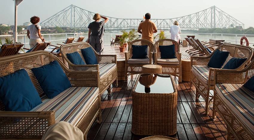 cruise ship, Varanasi, cruise ship , RBN rajmahal,Bollywood News, Bollywood News in Hindi, News in Hindi, Entertenment news in Hindi, crime news, naitonal news, international news, trending news, twitter news, Viral story in Hindi, Latest news in Hindi, Jansatta
