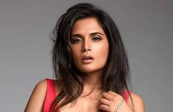 Richa Chadha Beauty Tips: ऑयली स्किन और मुहांसों से छुटकारा दिलाता है मड मास्क, जानें कैसे करें इस्तेमाल