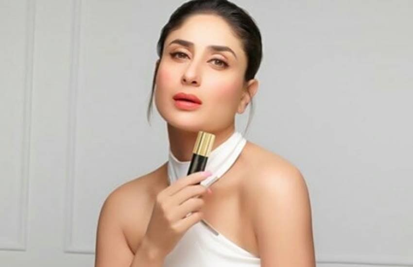 करीना कहती हैं कि मेरी सबसे पहली कोशिश रहती है कि मैं स्किन को केमिकल्स और टॉक्सिंस से दूर रखूं। करीना कहती हैं कि मेरी सबसे पहली कोशिश रहती है कि मैं स्किन को केमिकल्स और टॉक्सिंस से दूर रखूं।