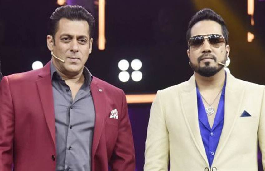 dus ka dum,salman khan, singer mika singh, rakhi sawant, controversy singer mika and rakhi, mika want to cut the scene