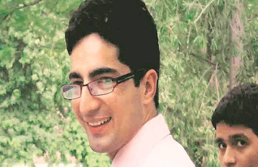 आईएएस अफसर शाह फैजल